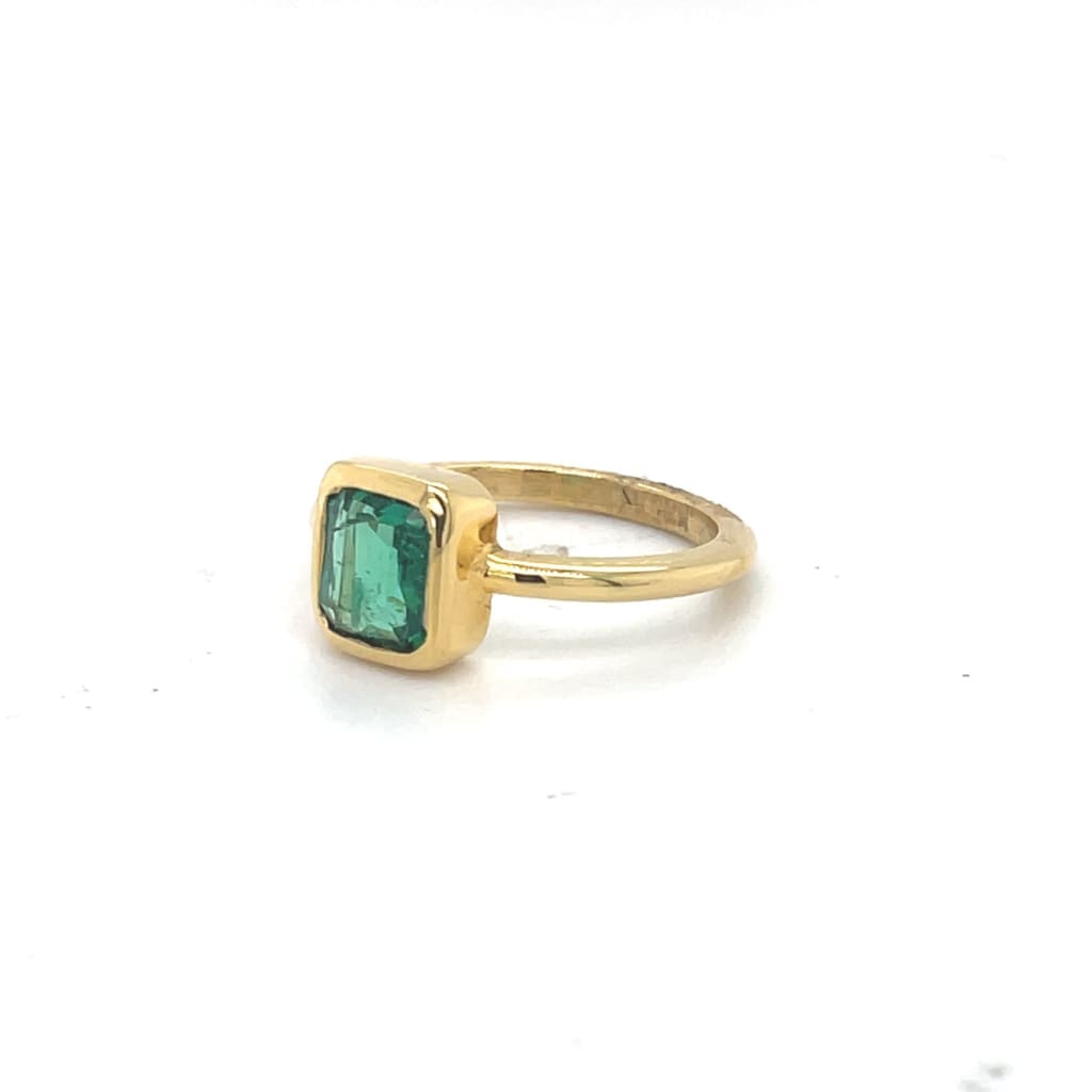 Estate Emerald Set in 14k Yellow Gold Bezel Ring at Regard Jewelry in Austin, Texas - Regard Jewelry