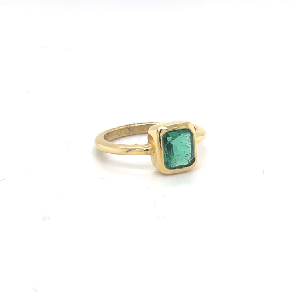Estate Emerald Set in 14k Yellow Gold Bezel Ring at Regard Jewelry in Austin, Texas - Regard Jewelry