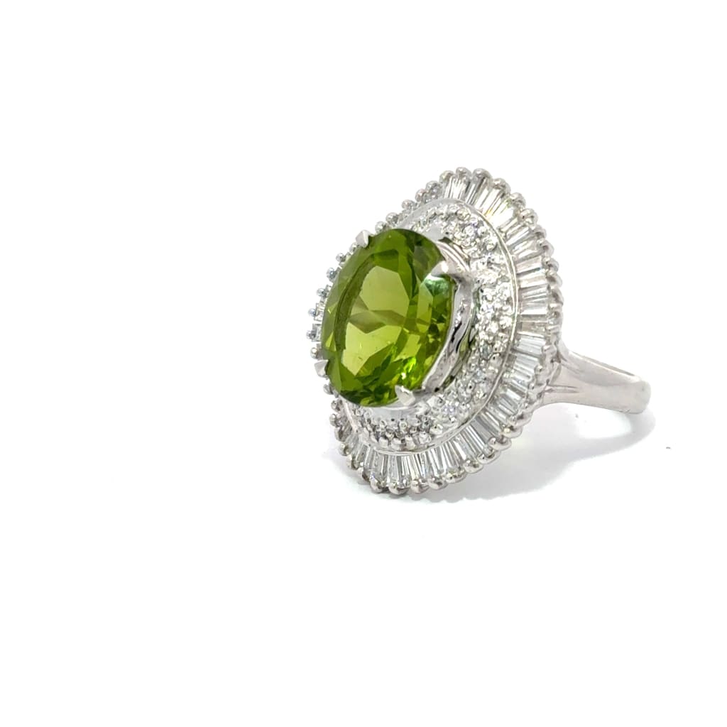 Oval Peridot Diamond - Gemstone ring