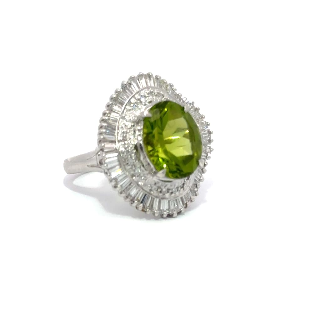Oval Peridot Diamond - Gemstone ring