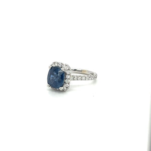 Sapphire ring with Diamonds in 18k White Gold at Regard