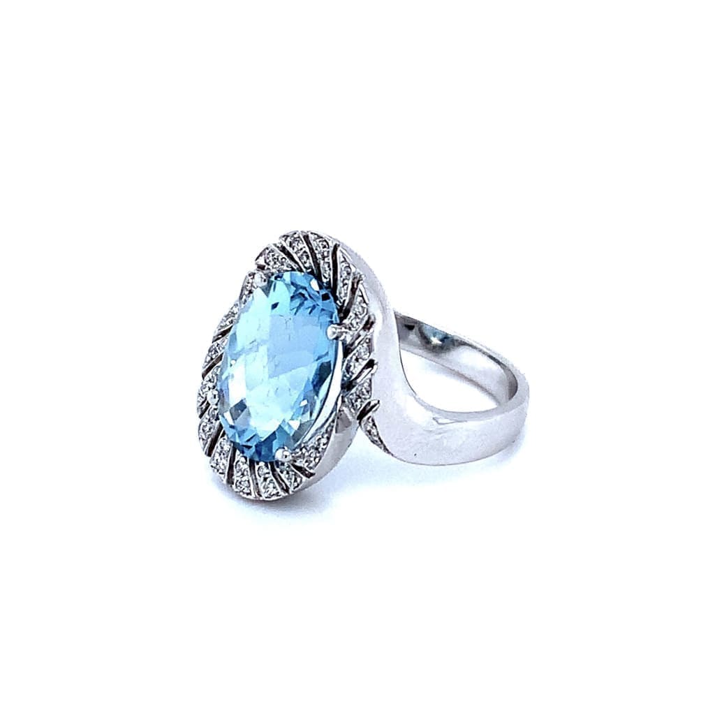 4.0CT AQUAMARINE RING WITH DIAMONDS IN AUSTIN, TX. - Regard Jewelry