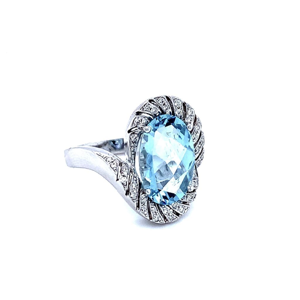 4.0CT AQUAMARINE RING WITH DIAMONDS IN AUSTIN, TX. - Regard Jewelry